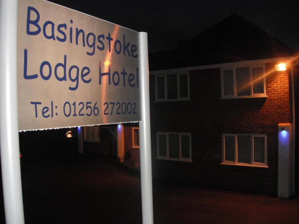 Basingstoke Lodge Esterno foto